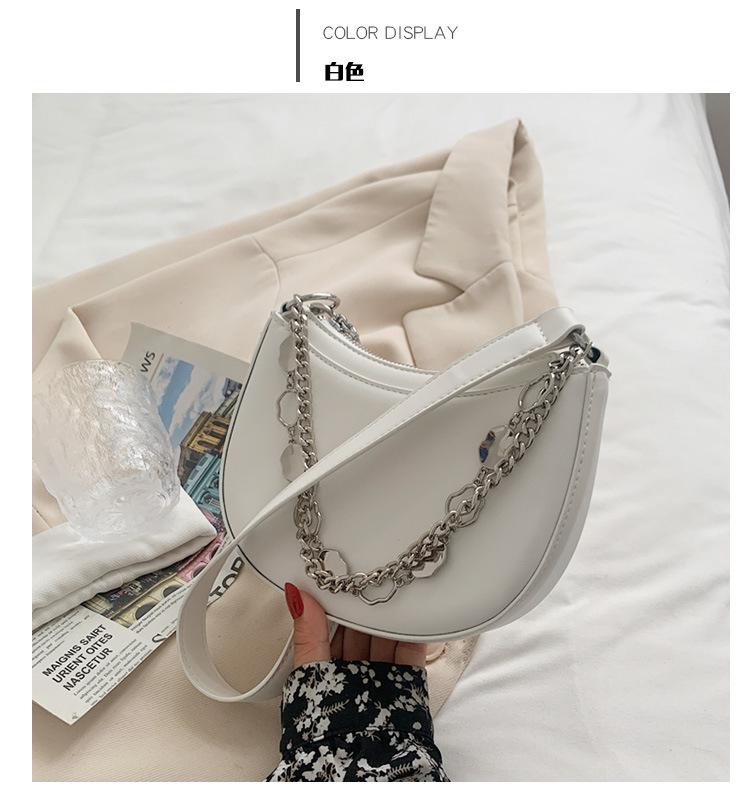 Simple Solid Color Metal Chain Saddle Bag display picture 15