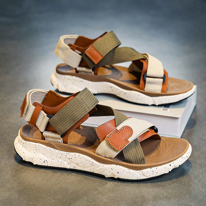 Sandalias para hombres 2024 nuevo estilo de verano outdoor casual deportivo antideslizante de fondo suave al aire libre zapatillas de playa frías