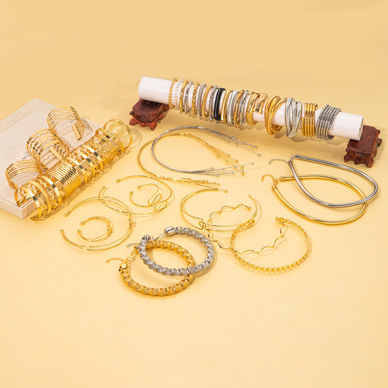 European and American Light Luxury High-grade Sense Metal Electroplated Brushed Jewelry Cross-border Design Sense Gold Wire Spiral Multi-layer Bracelet Necklace