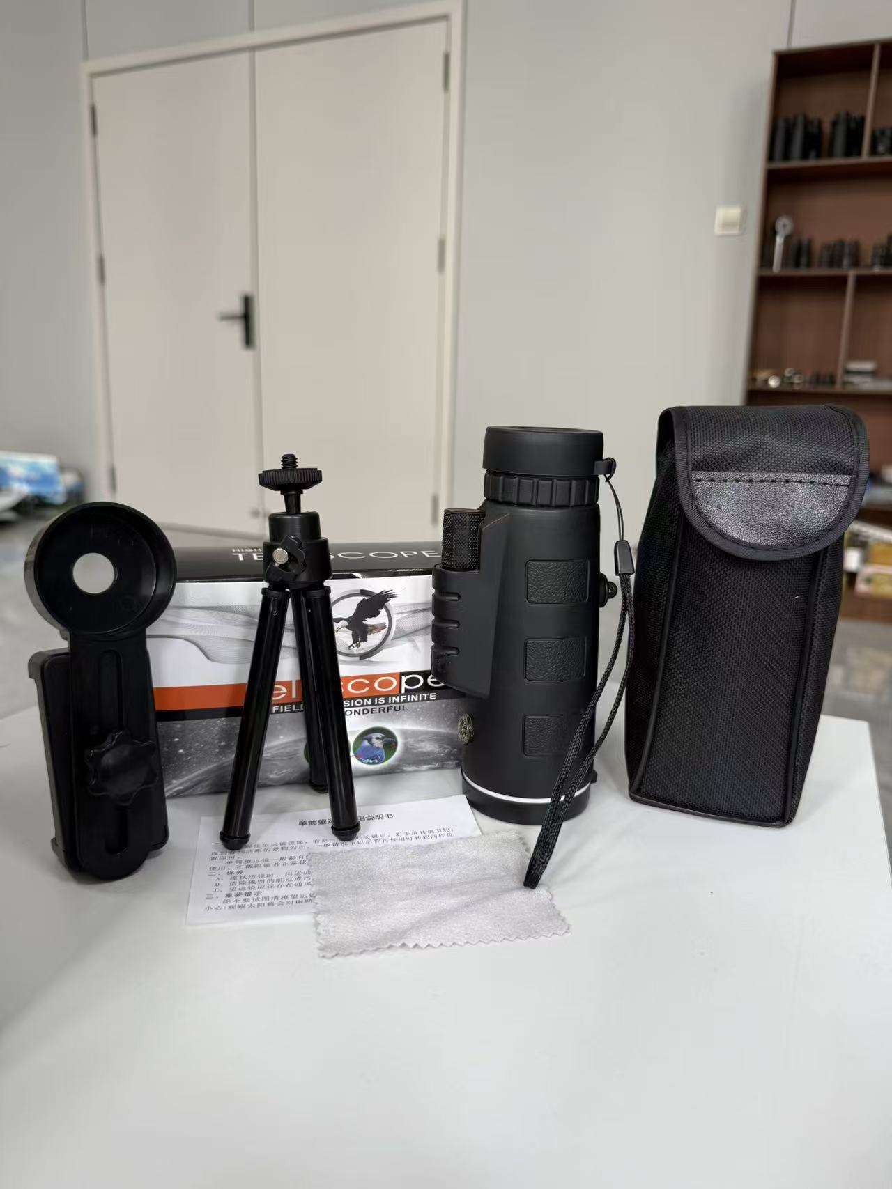 Telescopio monocular 40x60, modelo popular del fabricante, dispositivo portátil de una sola lente para uso diurno y nocturno, se puede conectar a un teléfono móvil para fotografía. image 9