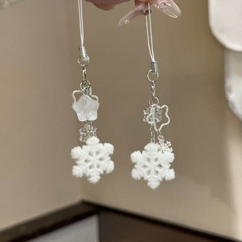 Sweet Christmas Snowflake Pendant, Winter Flocked Snowflake Bag Keychain, Mobile Phone Chain, Christmas Gift for Best Friend