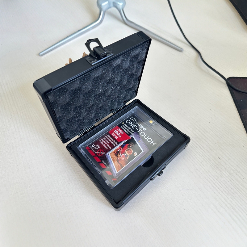 35Pt Star Card Magnetic Card Brick Card Box Card Holder Standard Aluminum Alloy Box Factory Wholesale Sturdy Magnetic Card Box