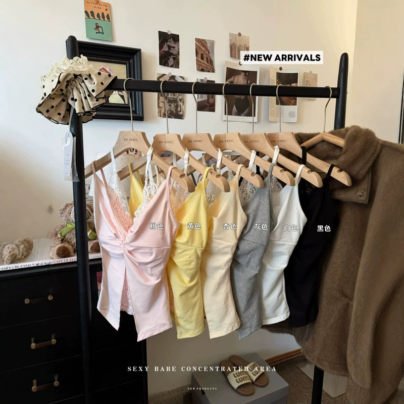 Unique and Beautiful Vacation-Style Outfit: White Lace Halter Top with Chest Pads, Sleeveless Outerwear for Women Unique and Beautiful Vacation-Style Outfit: White Lace Halter Top with Chest Pads, Sleeveless Outerwear for Women