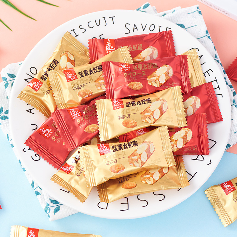 坚果太妃糖巴旦木酥糖硬糖花生糖喜糖伴手礼散装糖果休闲小零食品