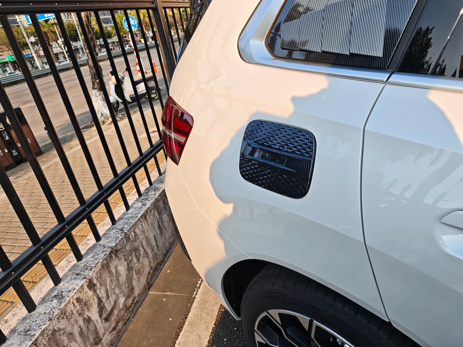 Suitable for 25 Bmw X3 Reversing Mirrors, Fuel Tank Caps, Handles, Door Bowls, Rain Eyebrows, Wind Knives, Grids, Bright Black