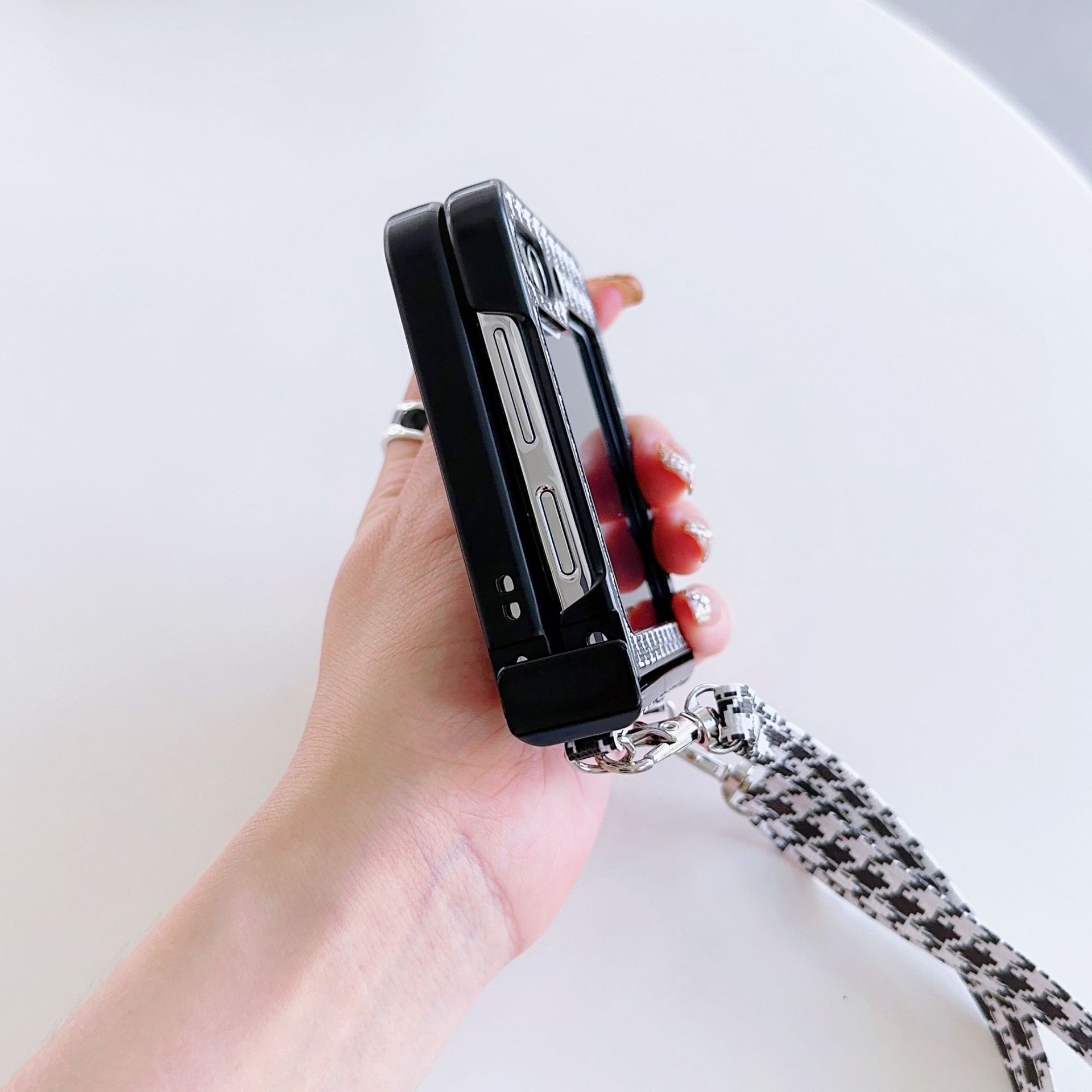 Fashion check for Samsung Galaxy Z Flip3/4/5 folding phone case ZFlip6 solid color diagonal rope_voghion.com