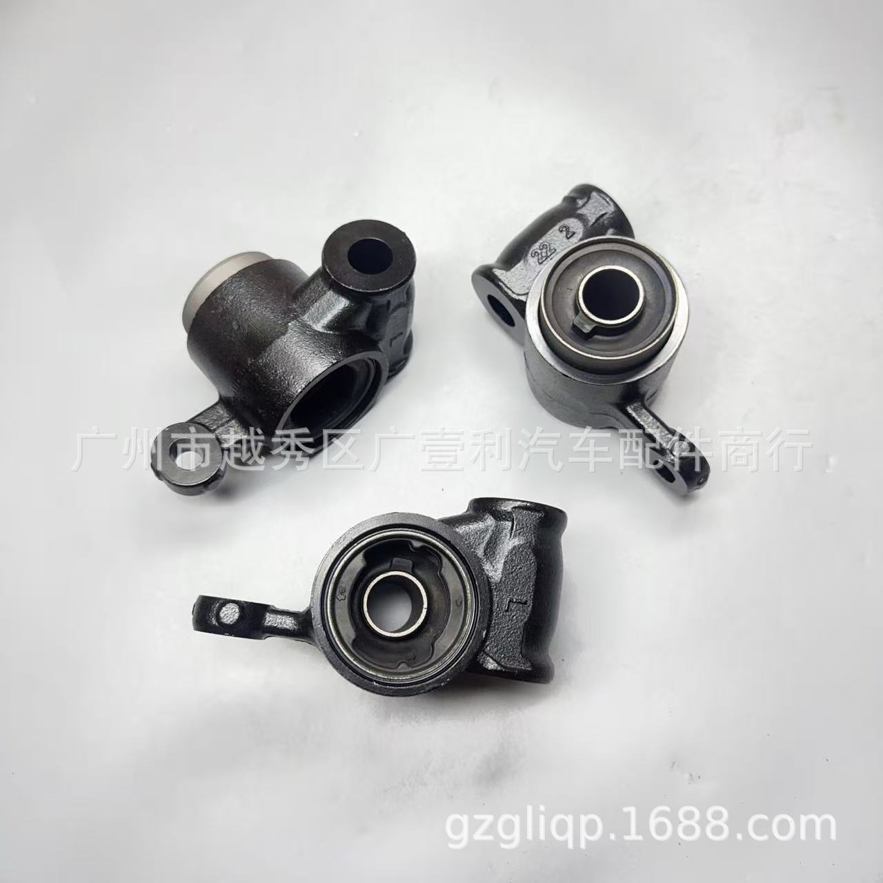 Suitable for Mazda CX-5 lower suspension rubber KD35-34-350C KD35-34-350D KD5334350E left