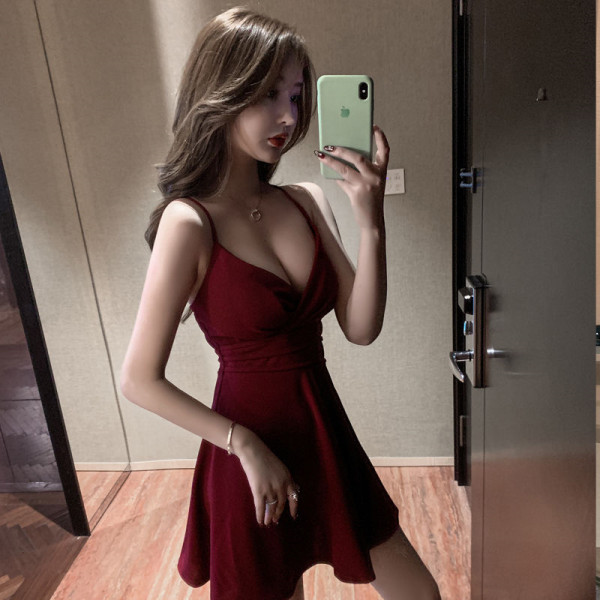 New Spring and Summer French Slimming Tube-dress Nightclub Sexy Elegant Dress with Strap Short Dress Trendy