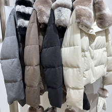 MaxM2025新款高级感鹅绒羽绒服女獭兔毛领手套保暖皮草外套