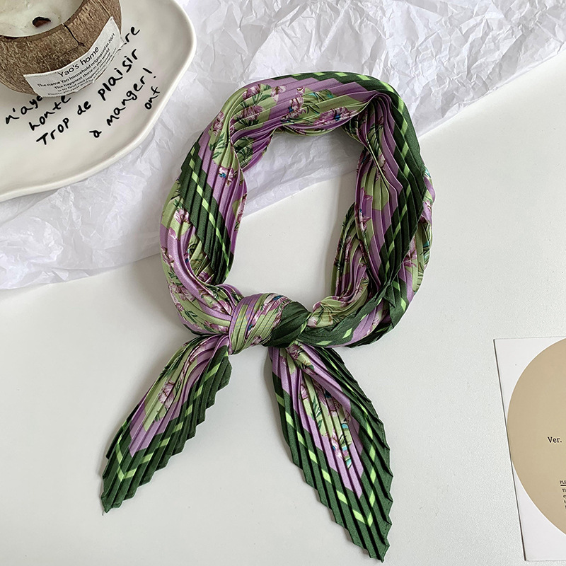 Bufanda de seda, bufanda cuadrada, sentido avanzado, camisa decorativa arrugada de moda coreana de primavera y verano, bufanda pequeña, bufanda en forma de diamante, diadema