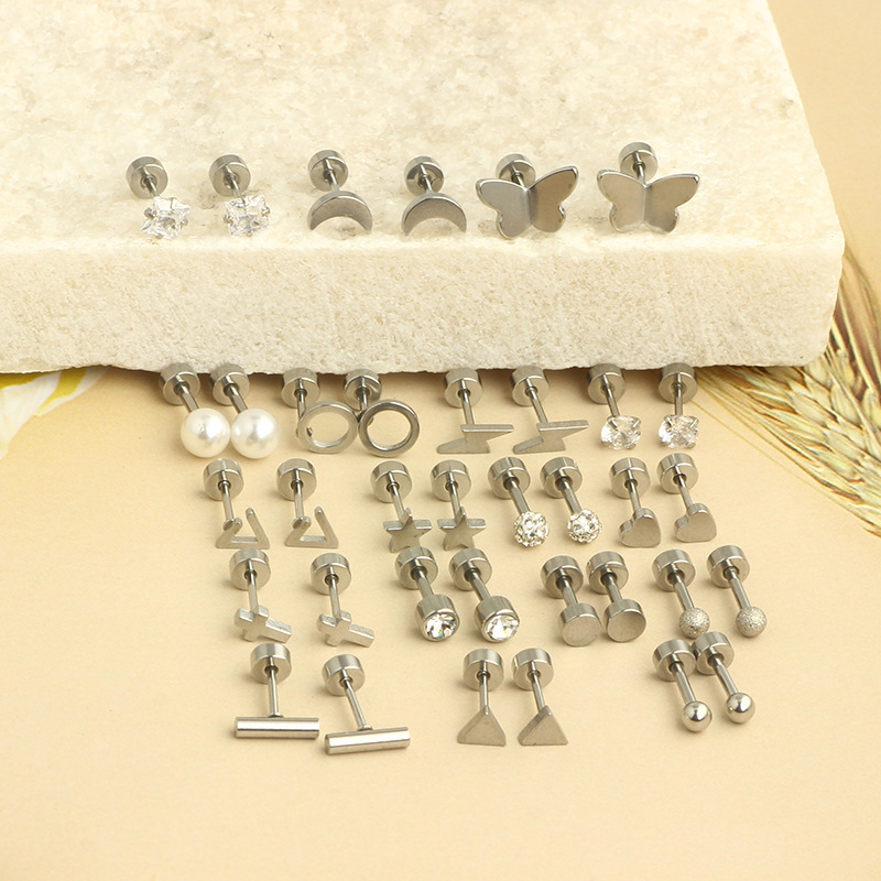Pointed titanium steel lip stud product view
