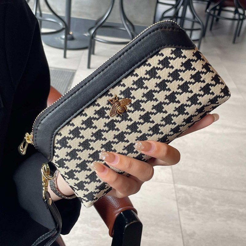 Bolso pequeño para mujer bolso de mano 2023 nuevo estilo puede poner temperamento de teléfono móvil de gama alta exquisito bolso de mano de verano de alta gama_voghion.com