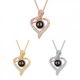 玫瑰花爱心吊坠三件套100种语言投影项链可黑白彩照高清定 制跨境