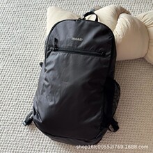 �ձ������p����ۯB�ռ{�������е�ɽ�\�ӷ�ˮ���p�㱳��