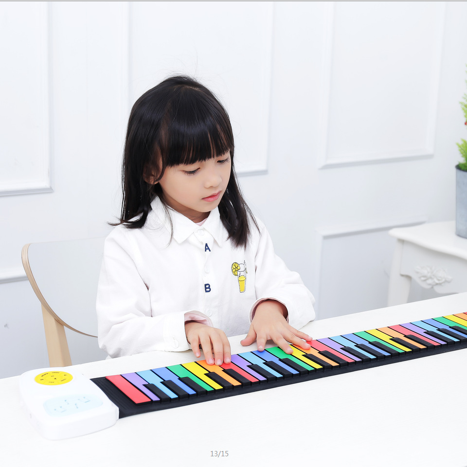 49键彩虹手卷钢琴 加厚硅胶防水儿童入门折叠电子琴跨境一件代发