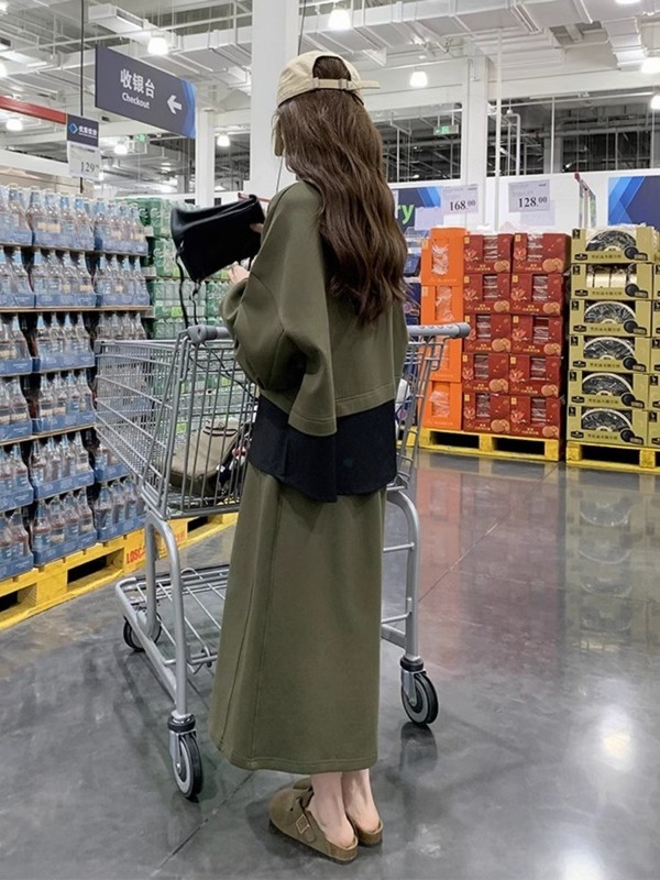 クロスボーダーの大きいサイズの衛衣の半身のスカートの2024ファッションのスーツの女性の洋気は腹を遮ってやせているワンピースの2セットの太っているmmを現します。|undefined