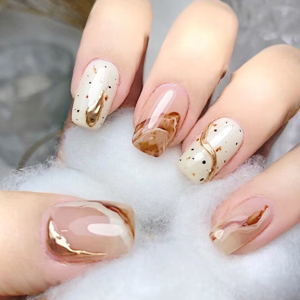 Ventas transfronterizas calientes elegante estilo de manicura personalidad oro desnudo suave ambiente de uñas de moda desnudo rumo desnudo usar uñas