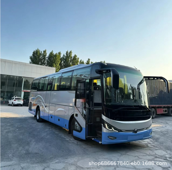 Export to Africa of Yutong, King Long, King Travel Medium and Large Passenger Buses, Toyota Business Buses, and Other Vehicles