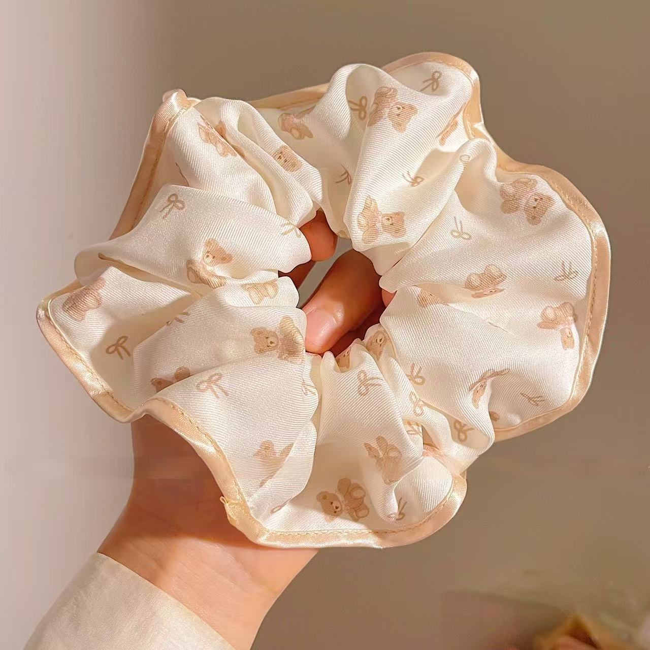 Al hair Ring No. 39 - oso estampado flanqueado