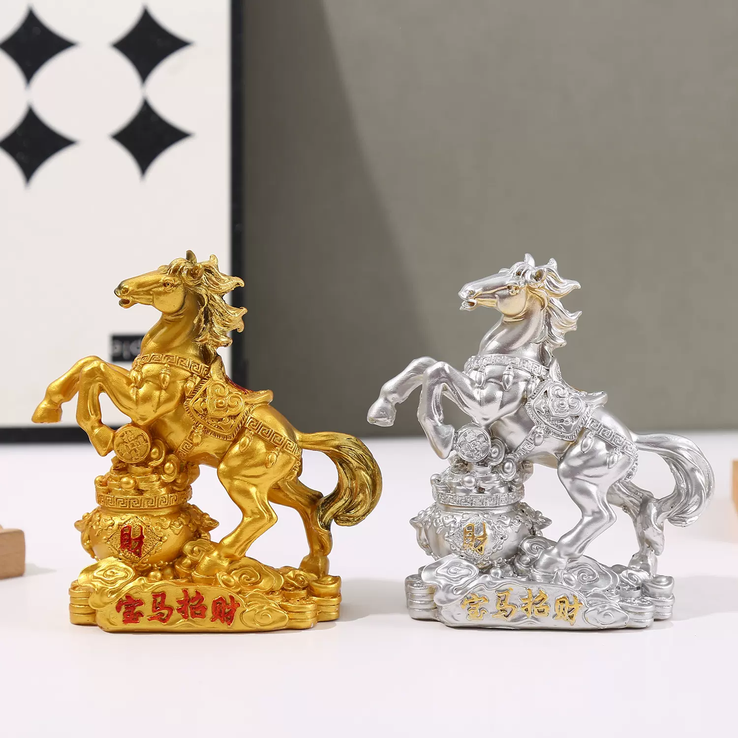 宝马招财客厅玄关摆件办公室酒柜电视柜乔迁开业工艺品新居送礼物