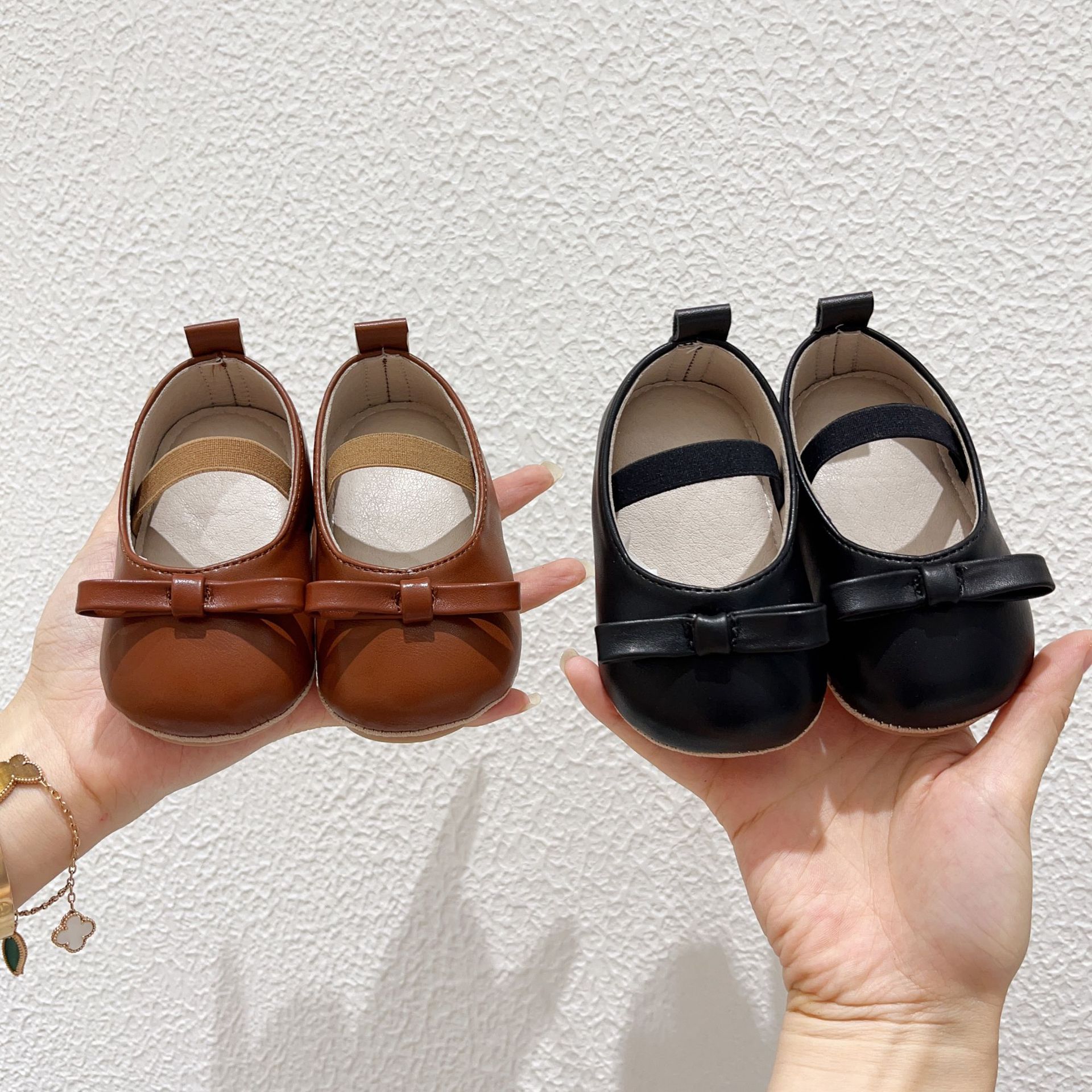 INS otoño bebé niña estilo coreano zapatos de cuero niña princesa retro todo partido zapatos individuales antideslizante zapatos de suela blanda zapatos de niño