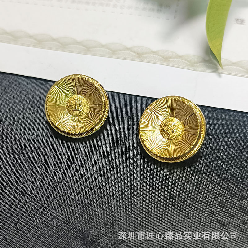 Reverse referee 5th this lawyer game peripheral badge brooch men's suit coat accessories brooch collar pin Reverse referee 5th this lawyer game peripheral badge brooch men's suit coat accessories brooch collar pin