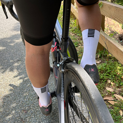 DK Sports Socks, Cotton Sweat-absorbent Cycling Socks, Bicycle Road Cycling Mid-calf Sports Socks, Breathable Men and Women Cycling Socks