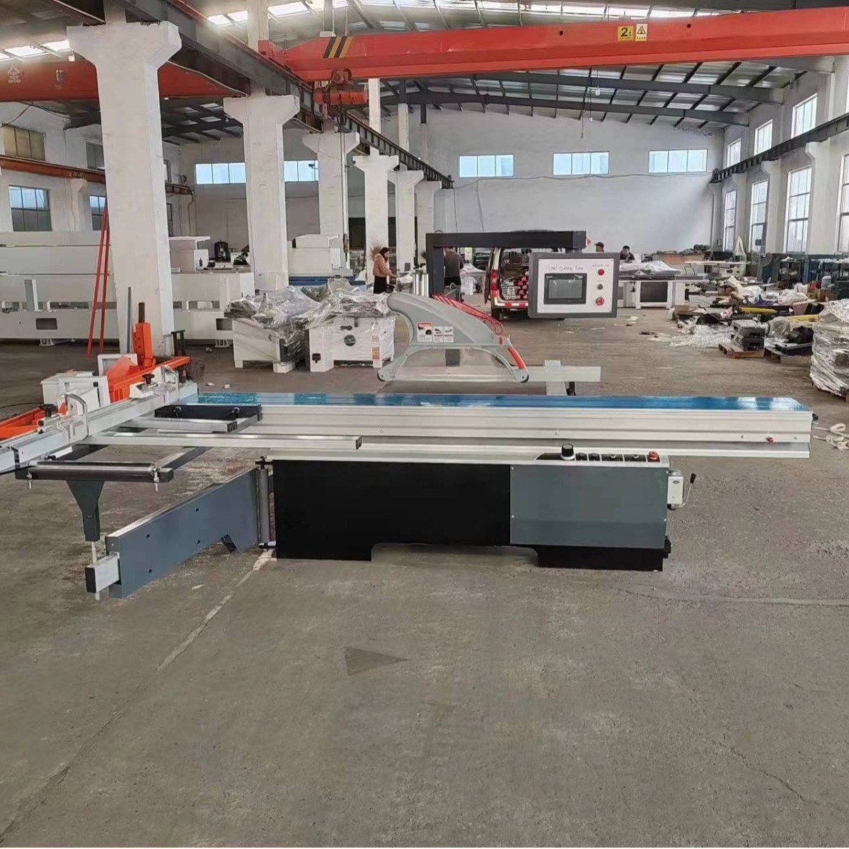 Sierra de mesa automática para carpintería de precisión CNC Sierra de mesa automática CNC Sierra sin polvo Sierra CNC simple y doble