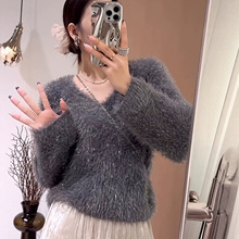 UNMUN气质时髦洋气水貂绒V领套头毛衣女宽松慵懒亮丝短款马海毛针