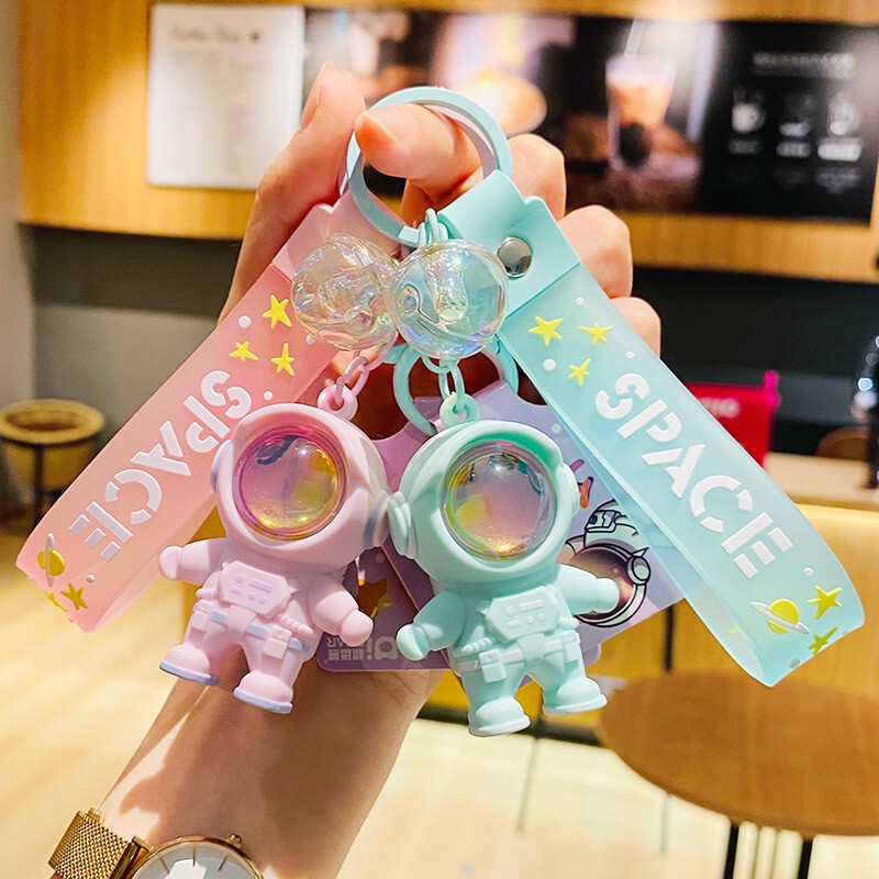 Authentic Creative Astronaut Sunset Lamp Keychain Girls Photo Lighting Artifact High Luxury Astronaut Bag Key Chain