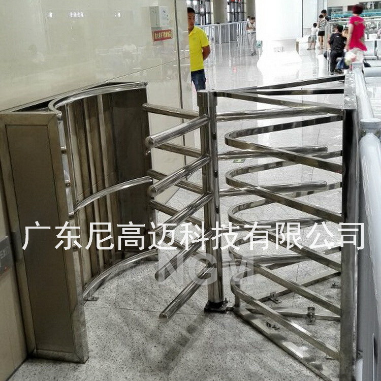安吉客运中心旅客出口半高单向转闸门源头工厂现货手动栅栏导流门