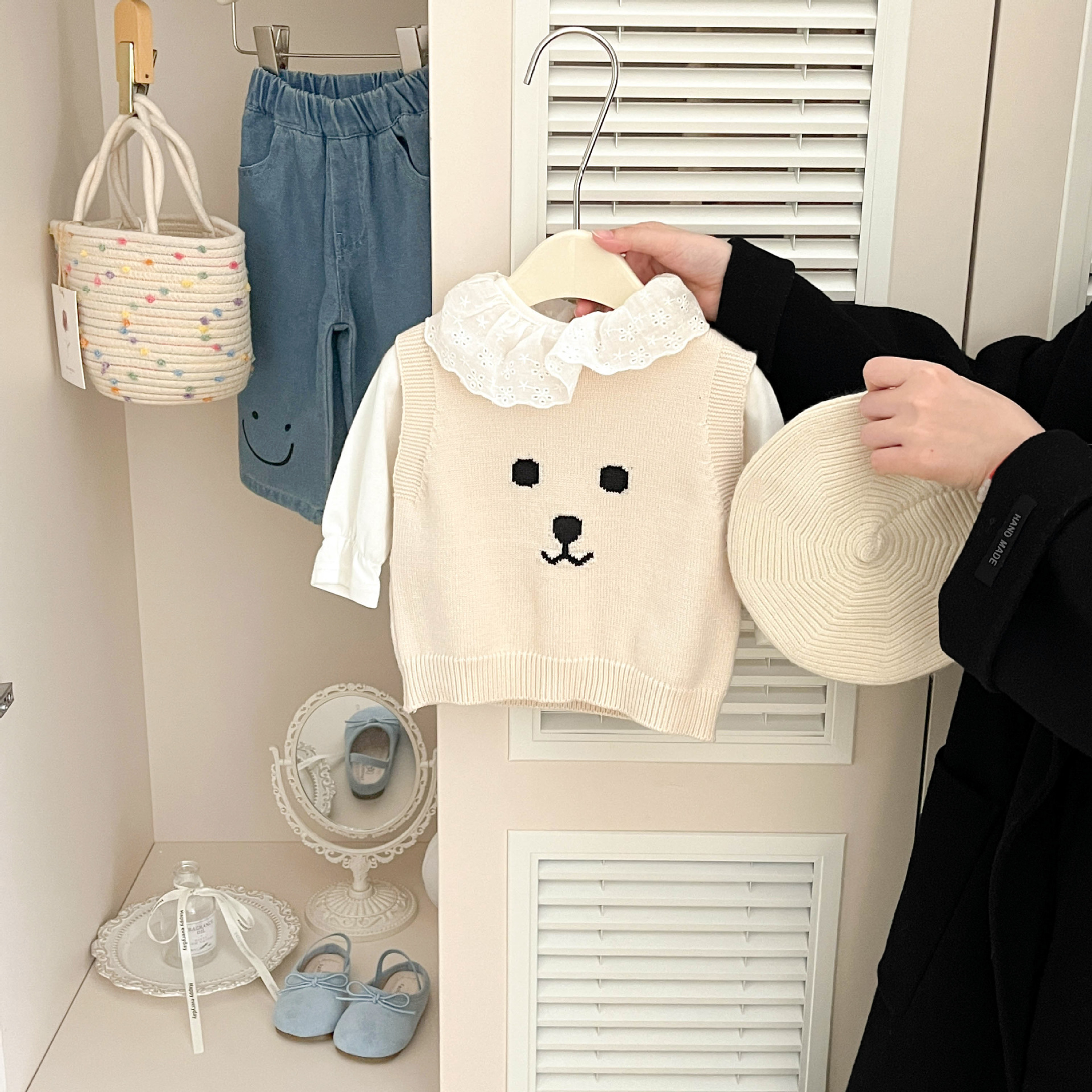 Bebé otoño invierno chicas coreanas dibujos animados lindos chaleco de punto de otoño vestido de bebé comodidad para usar clip de hombro