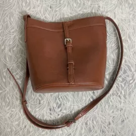 化妆包;休闲背包;女士手提包