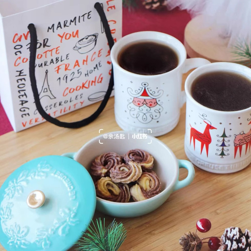 クールカラー ル・クルーゼ クリスマスマグ 4点セット 釉下色 セラミック ドリンクカップ ミルクカップ コーヒーカップ|undefined
