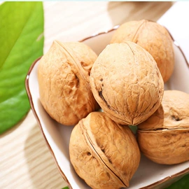 干枣;生核桃;葡萄干