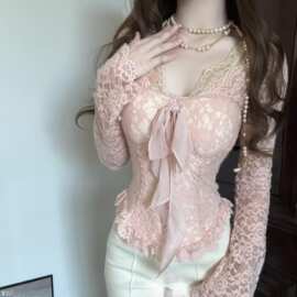 春秋蝴蝶结绑带粉色领长袖蕾丝恤女修身收腰设计感纯欲打底上衣款
