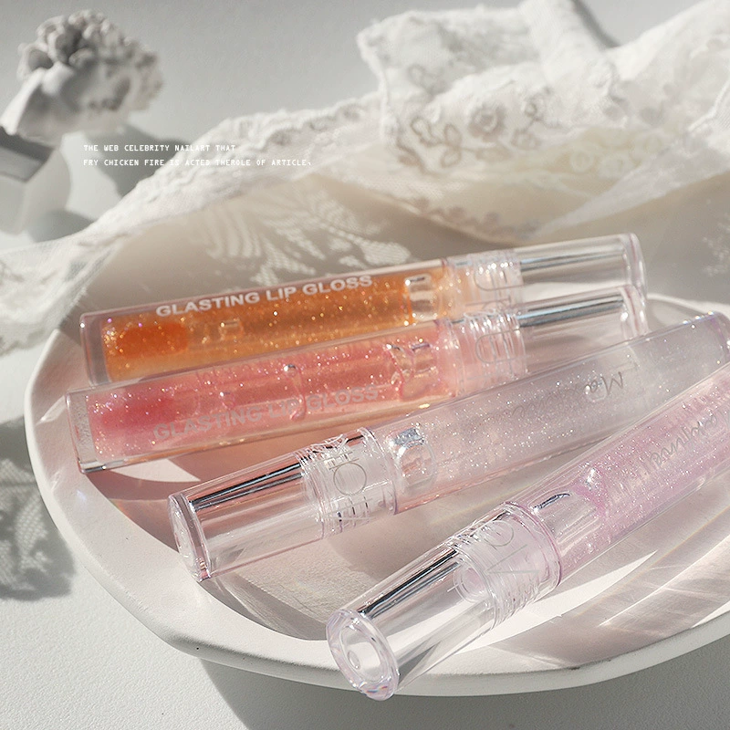 Lip gloss, moisturizing lip balm, glossy transparent multicoloured toner, intense hydration