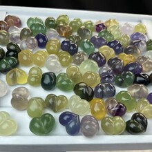 天然水晶七彩萤石屁桃爱心（上下孔）饰品配石DIY裸石饰品批发