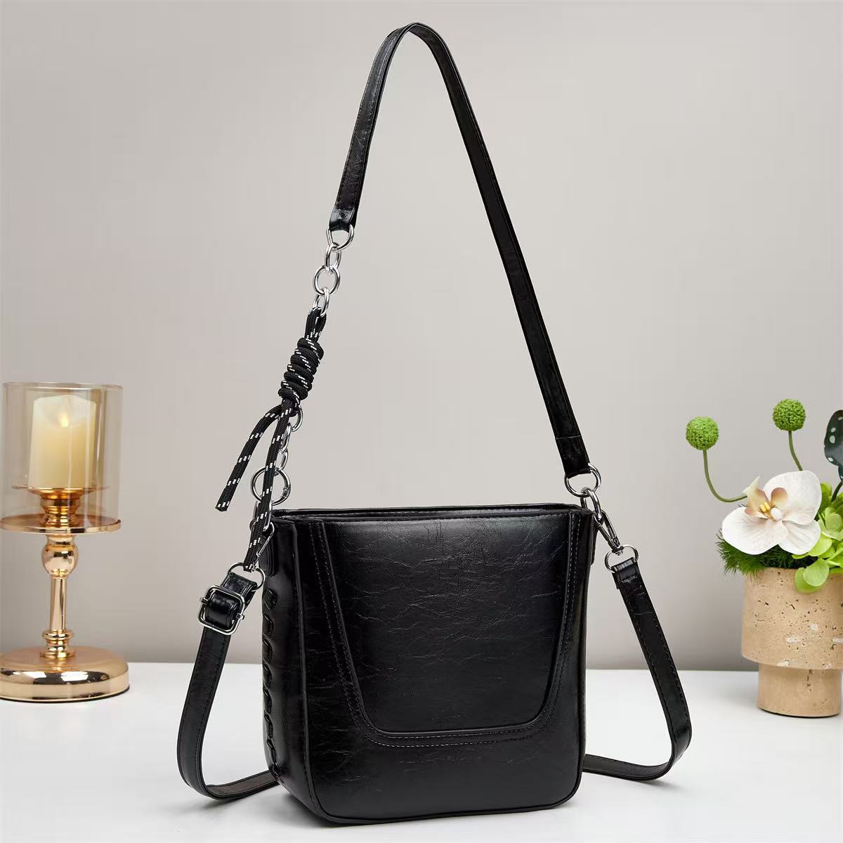 Bolsa de cubo retro para mujeres 2025 nuevo tipo bolso de hombro único bolso de mano casual bolso de transporte cross-border image 4