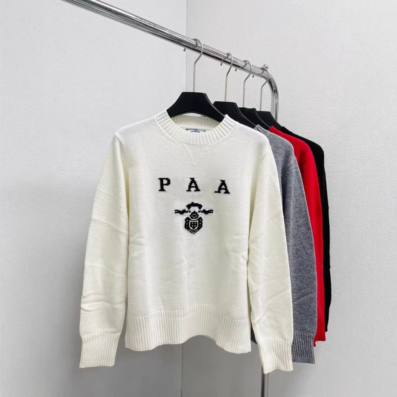 High-set Triangle Standard Classic Letter Jacquard Crewneck Knitted Sweater for Autumn and Winter 24 New Soft Joker Fashionable Sweater High-set Triangle Standard Classic Letter Jacquard Crewneck Knitted Sweater for Autumn and Winter 24 New Soft Joker Fashionable Sweater