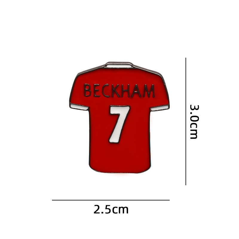 Ventas transfronterizas calientes de estrellas de fútbol insignia metálica Copa del Mundo Manchester United serie broche broche de dibujos animados ropa de estrellas
