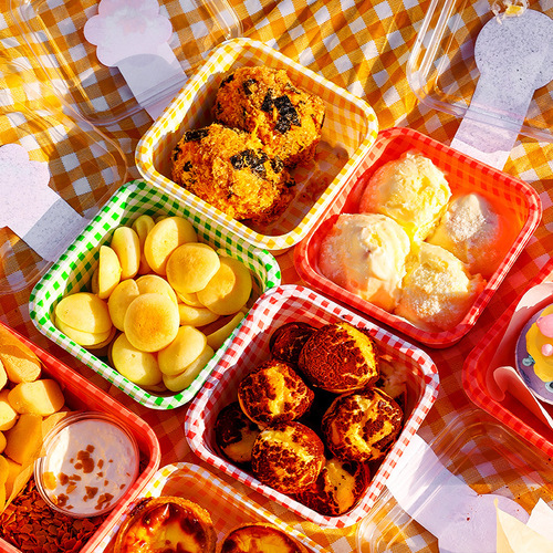 Disposable packaging box food grade sushi mochi burger plastic takeout box rice ball cake picnic box wholesale