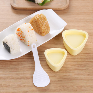 Japanese-style triangle rice ball sushi grinding tool children's rice seaweed steamed rice bento mold rice ball rocking tool