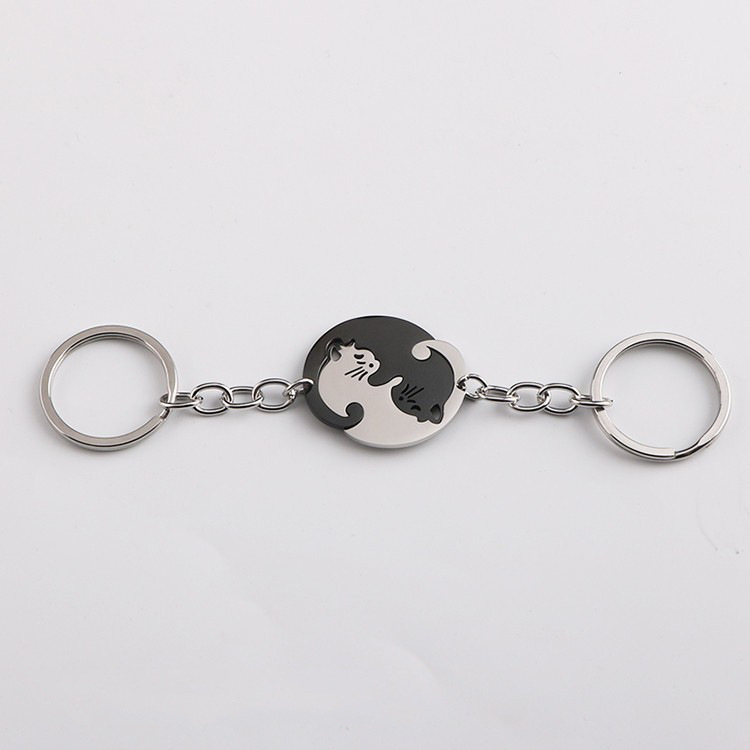 Cute Cat Metal Couple Bag Pendant Keychain display picture 1