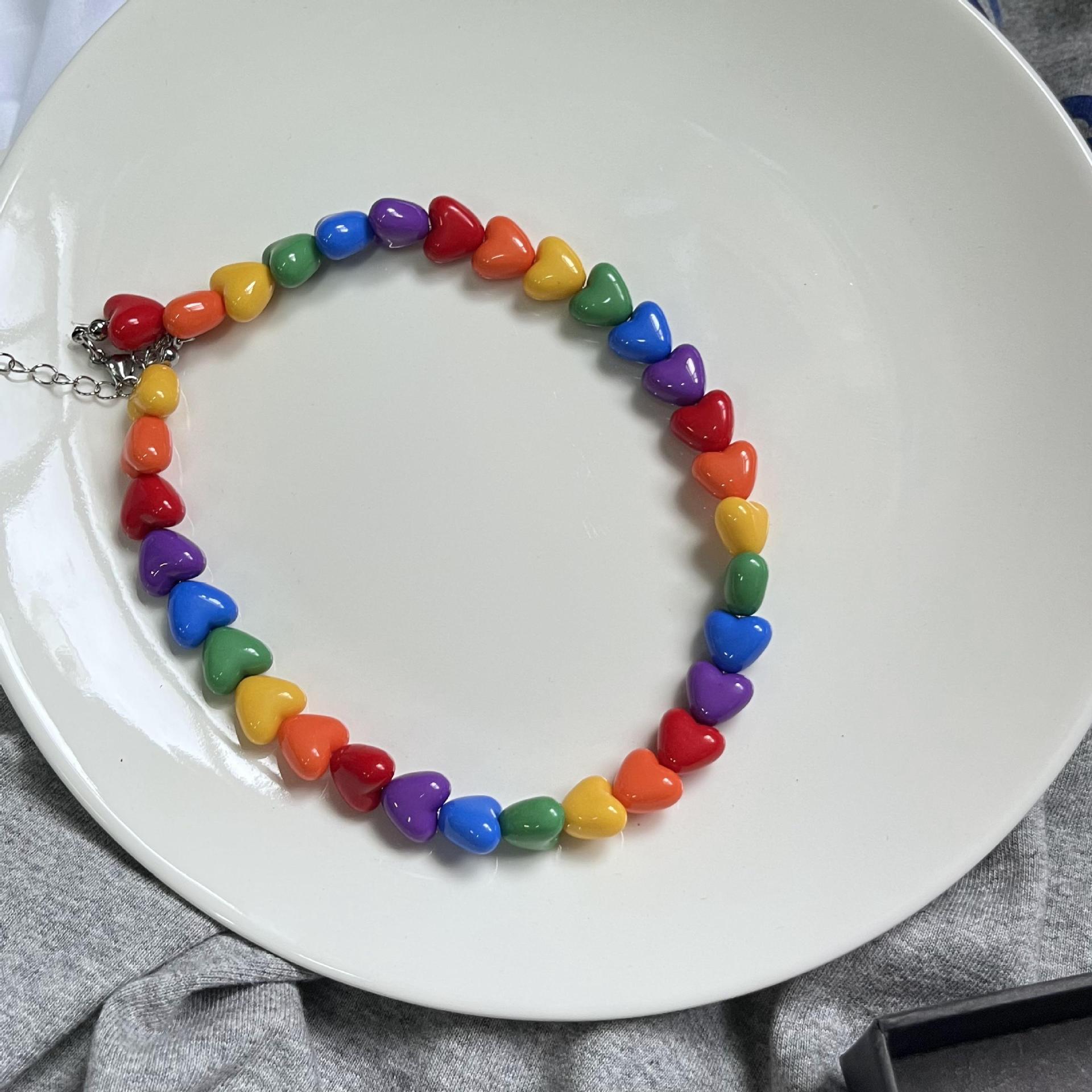 Fashion Retro Colorful Heart Beaded Acrylic Necklace Wholesale