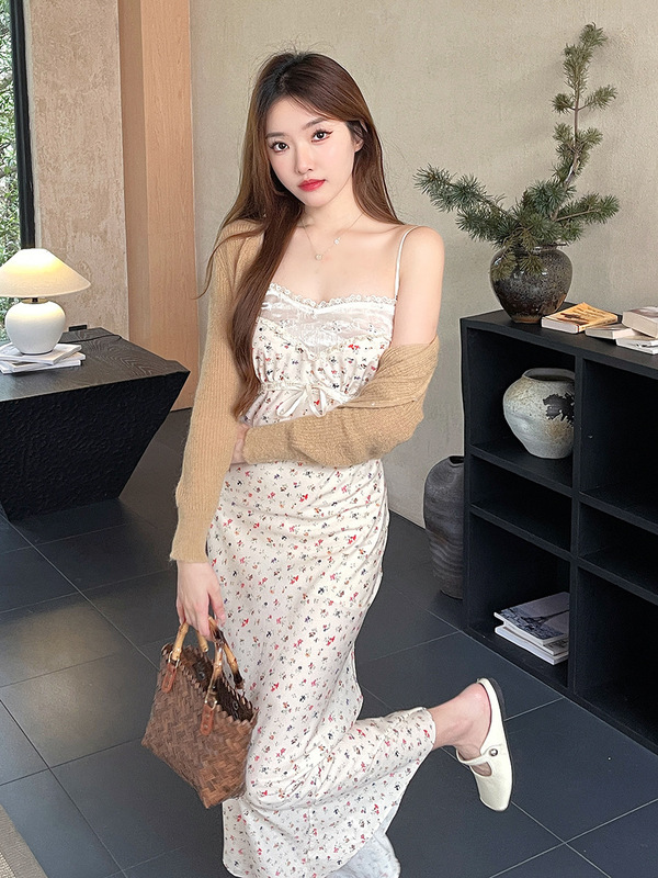 Love Island Soft Waxy Mohair Slimming Look Short Cardigan with Good Proportions Love Island Soft Waxy Mohair Slimming Look Short Cardigan with Good Proportions