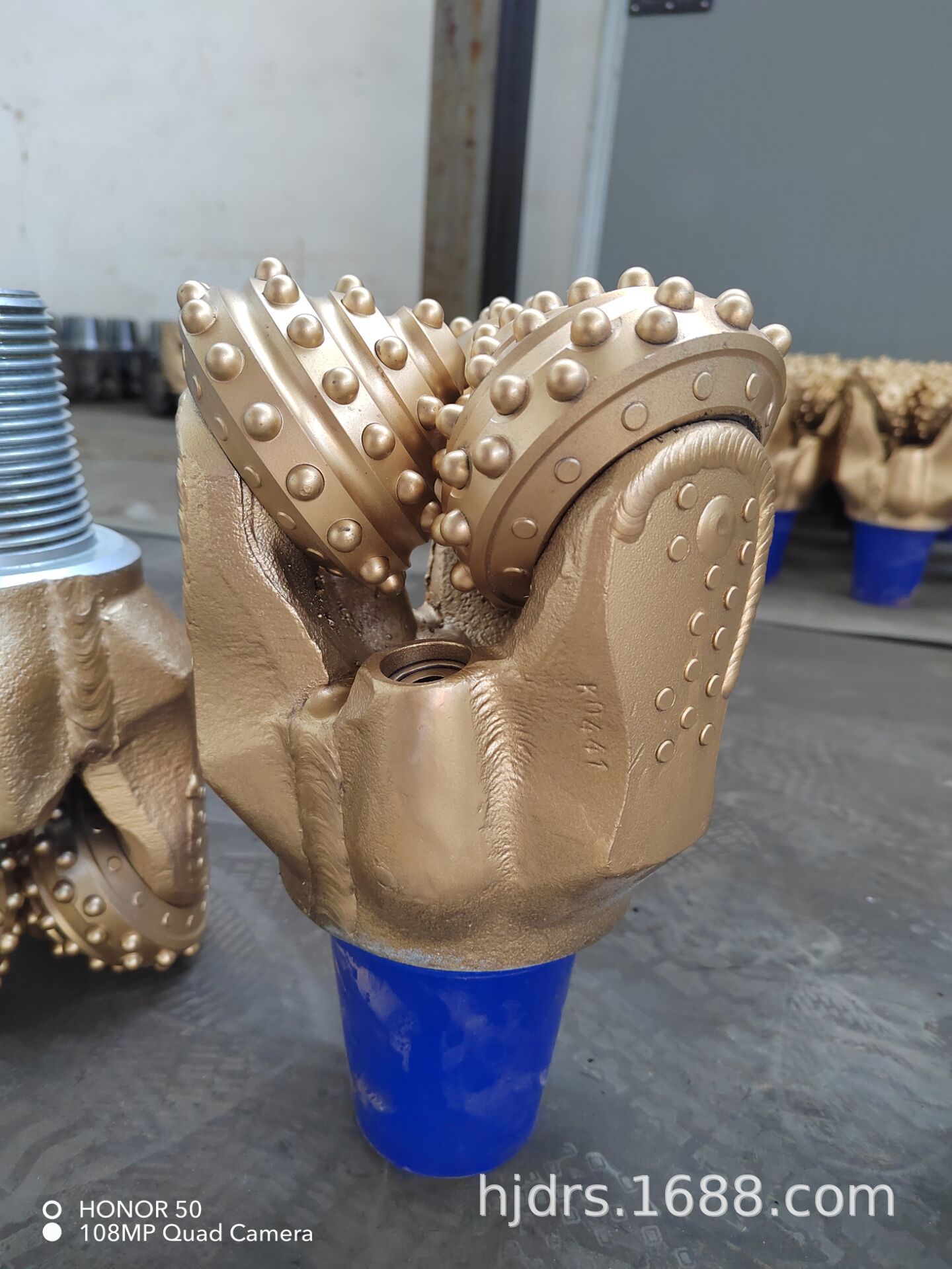 供应6 3/4 混合密封轴承矿用钻头空气循环煤矿专用