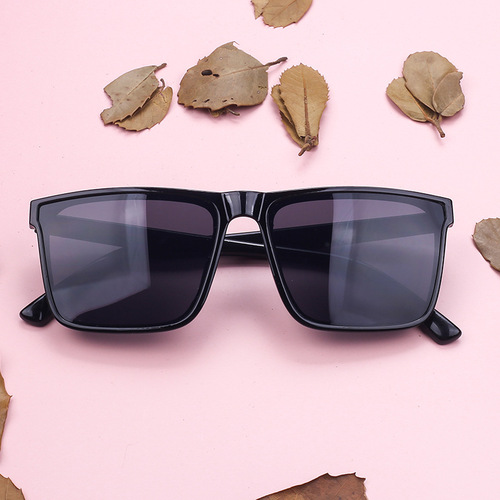 New fashionable square sunglasses, the same style of anti-UV men's sunglasses, foreign trade of driving and cycling glasses