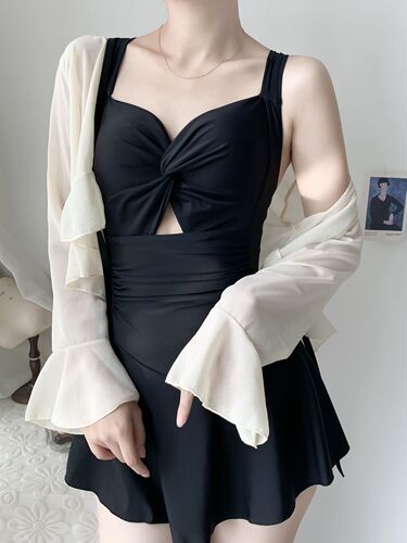 2026 new one-piece swimsuit women's two-piece high-end one-piece slimming student ladies hot spring skirt swimsuit