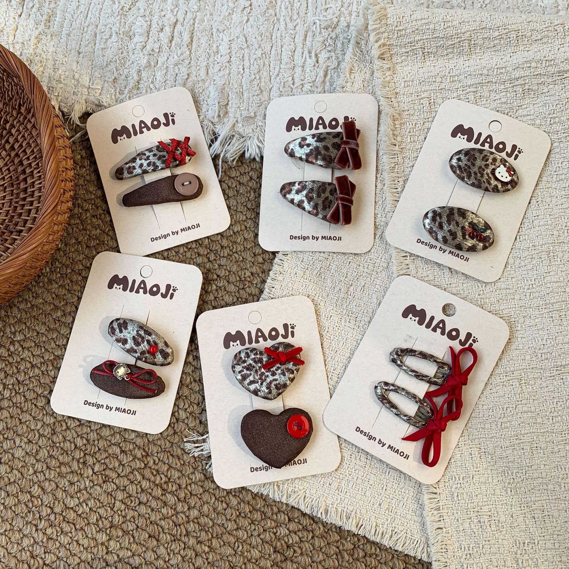 Caña de azúcar de pear ropa infantil niñas lindas leopardas extranjeras tarjetas de cabello para niños pestañas BB clip accesorios para el cabello bebé